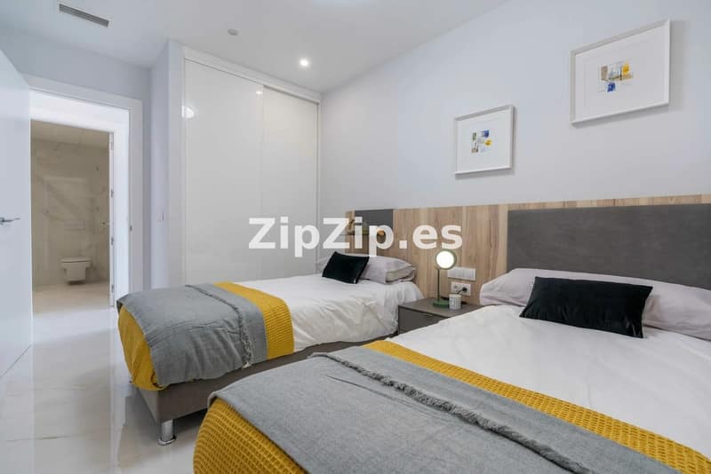 Open photo Listing photo