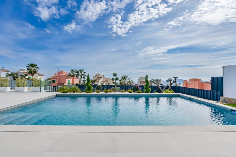 Open photo Listing photo