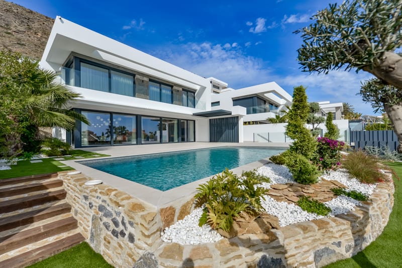 Open photo Listing photo