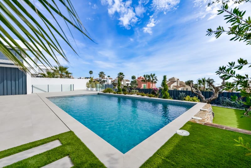 Open photo Listing photo