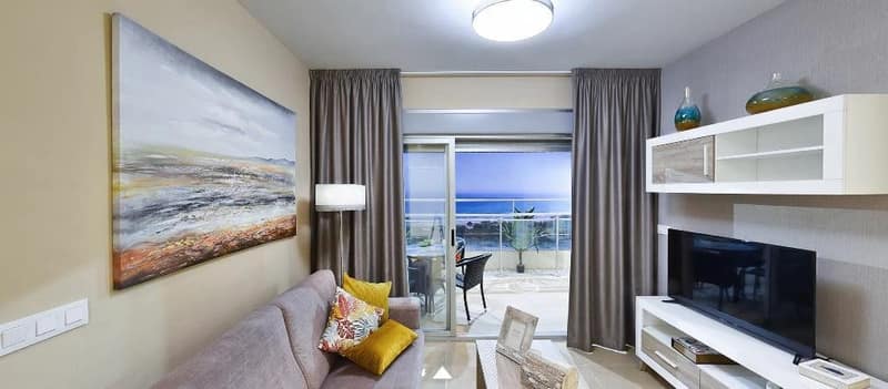 Open photo Listing photo