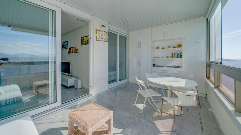 Open photo Listing photo