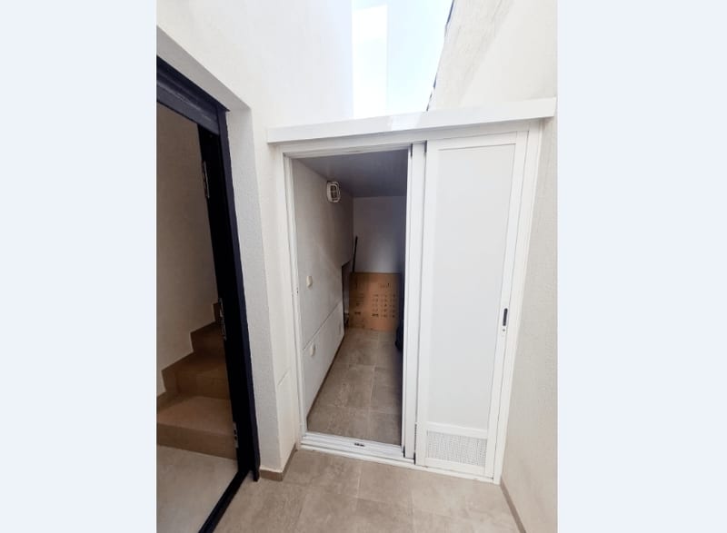 Open photo Listing photo