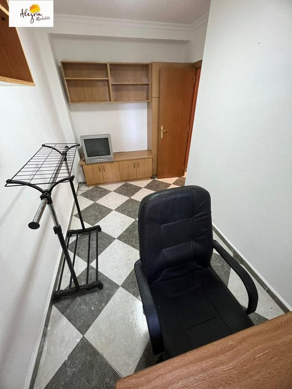Open photo Listing photo