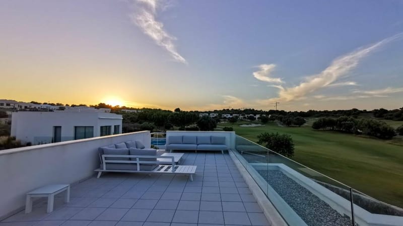 Open photo Listing photo