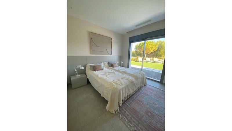 Open photo Listing photo