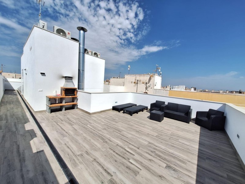 Open photo Listing photo