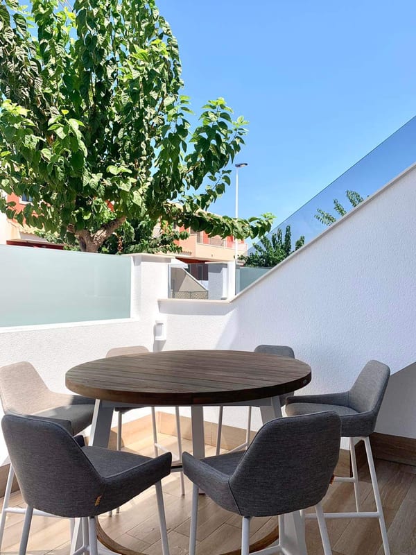 Open photo Listing photo