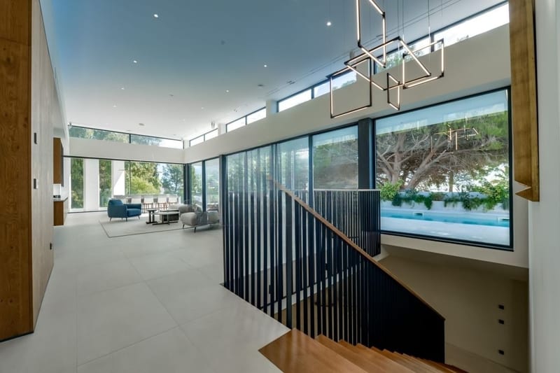 Open photo Listing photo