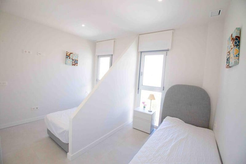 Open photo Listing photo