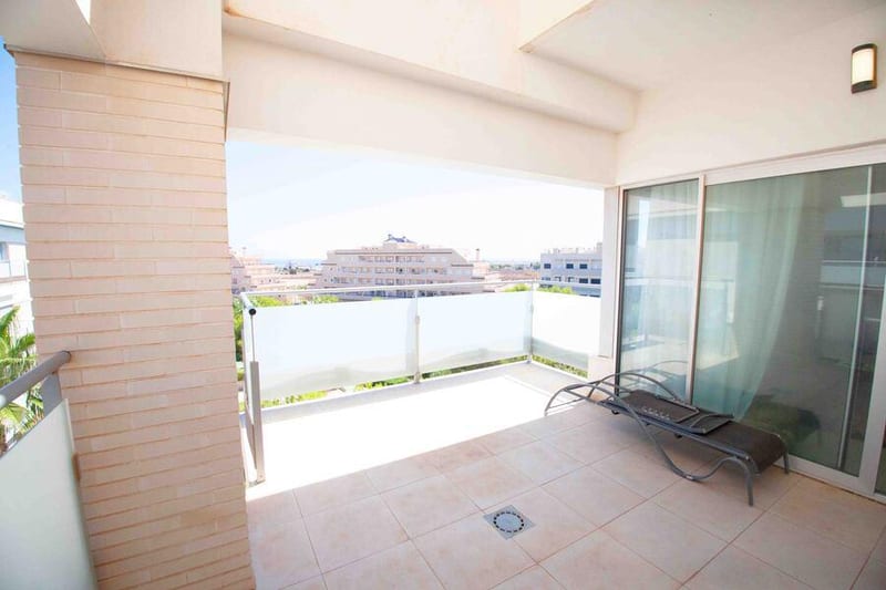 Open photo Listing photo