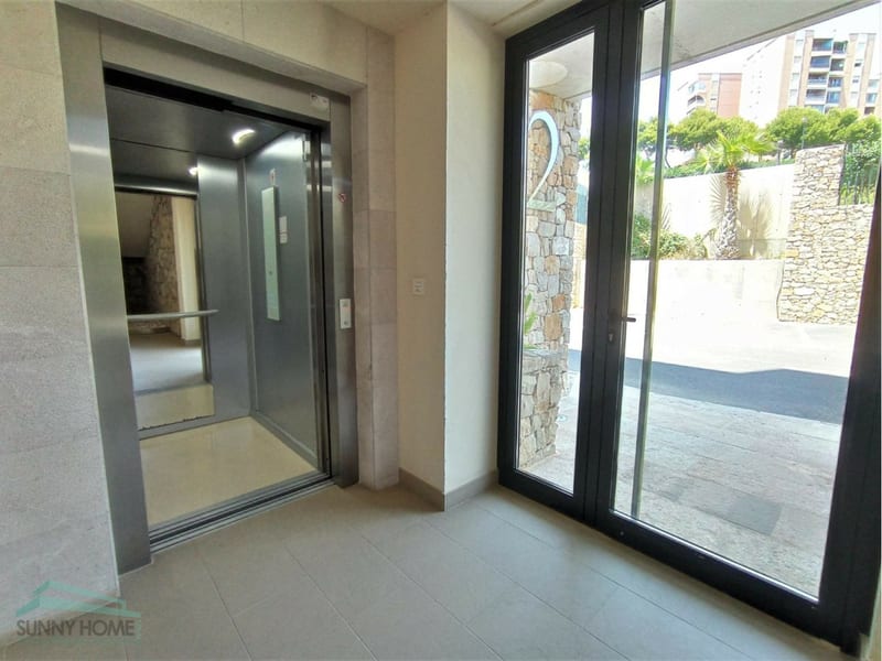 Open photo Listing photo