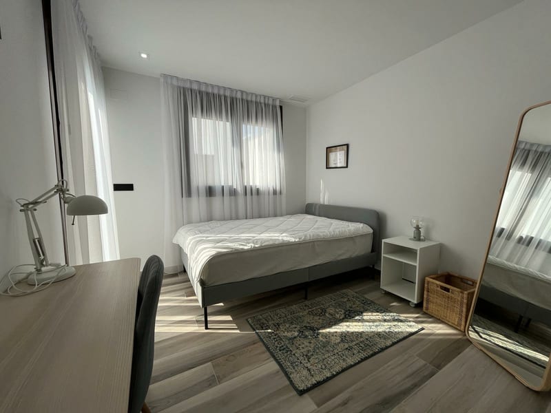 Open photo Listing photo