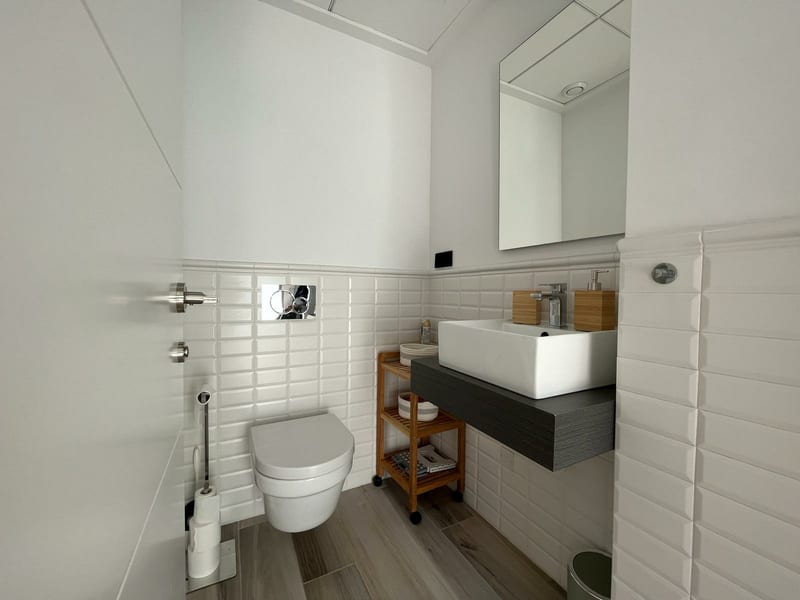 Open photo Listing photo