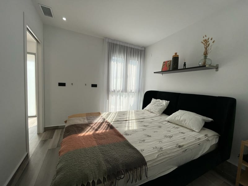 Open photo Listing photo