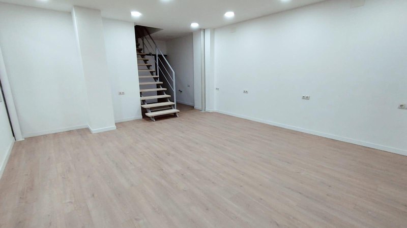 Open photo Listing photo