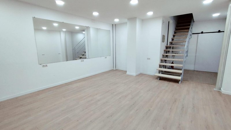 Open photo Listing photo