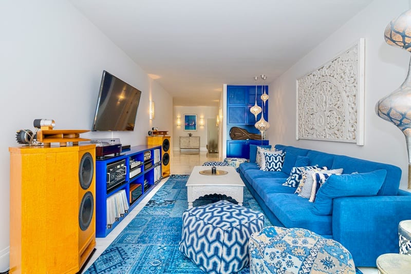 Open photo Listing photo