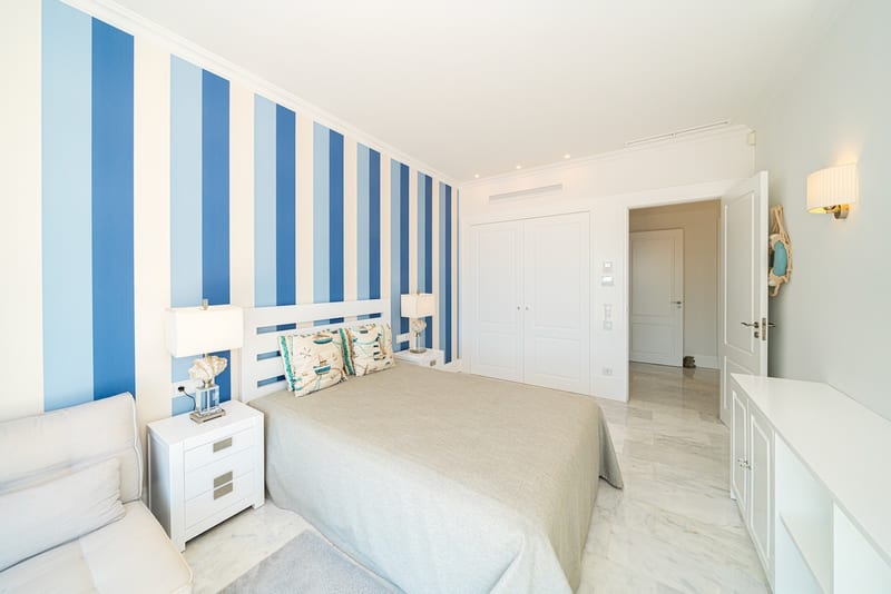 Open photo Listing photo
