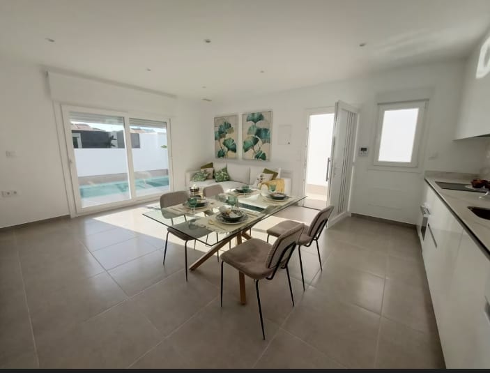 Open photo Listing photo