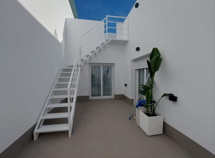 Open photo Listing photo
