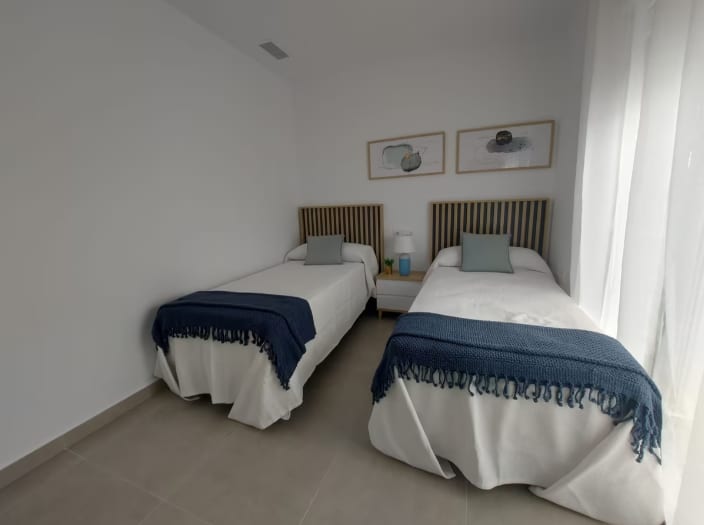 Open photo Listing photo