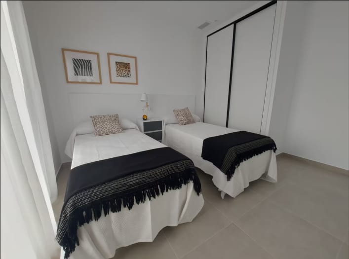 Open photo Listing photo