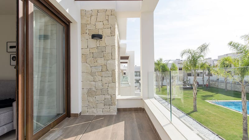 Open photo Listing photo