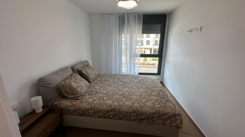 Open photo Listing photo