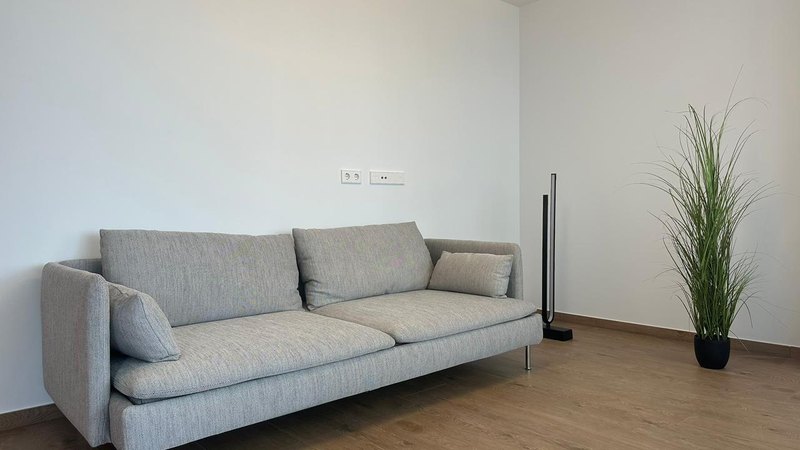 Open photo Listing photo