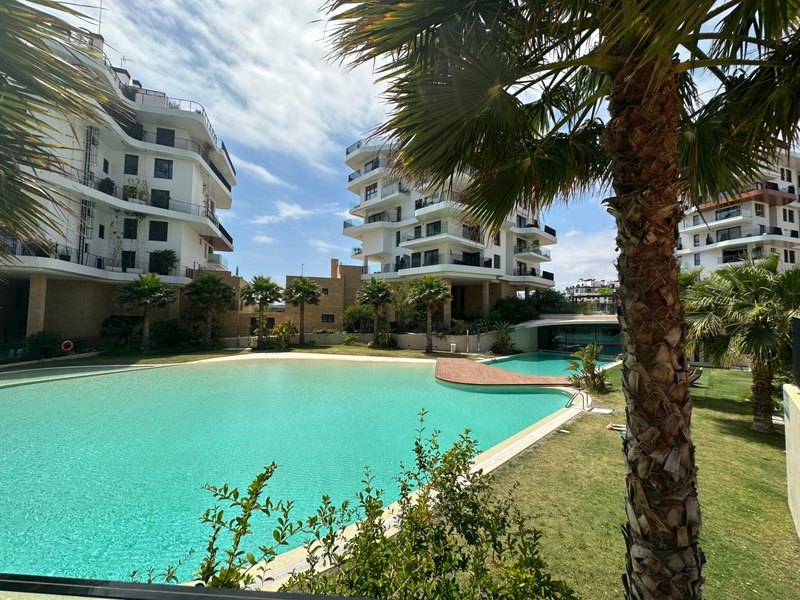 Open photo Listing photo