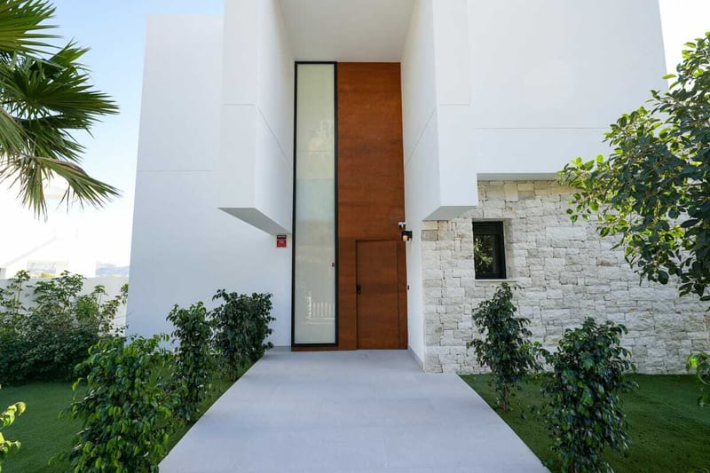 Open photo Listing photo