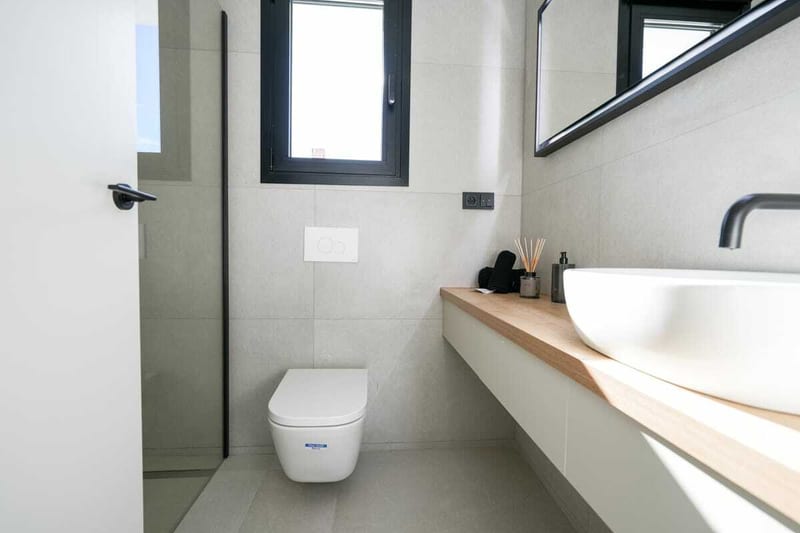 Open photo Listing photo