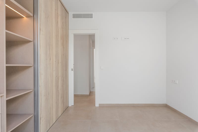 Open photo Listing photo