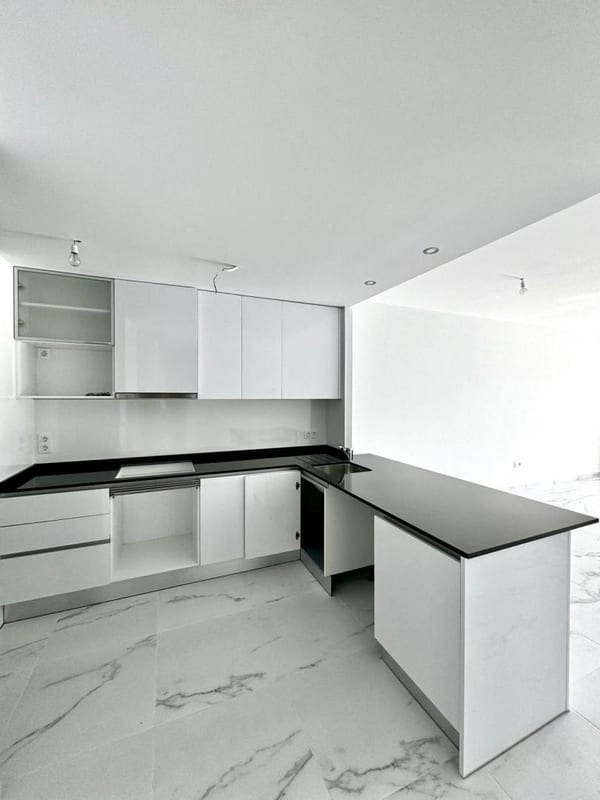 Open photo Listing photo