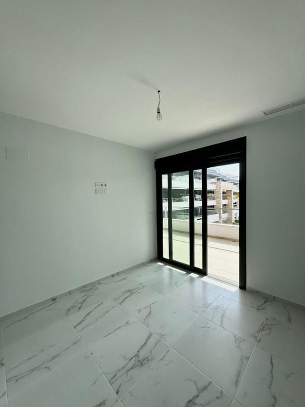 Open photo Listing photo