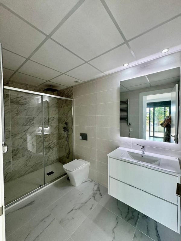Open photo Listing photo
