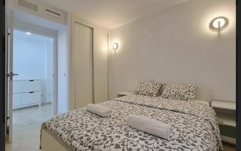 Open photo Listing photo