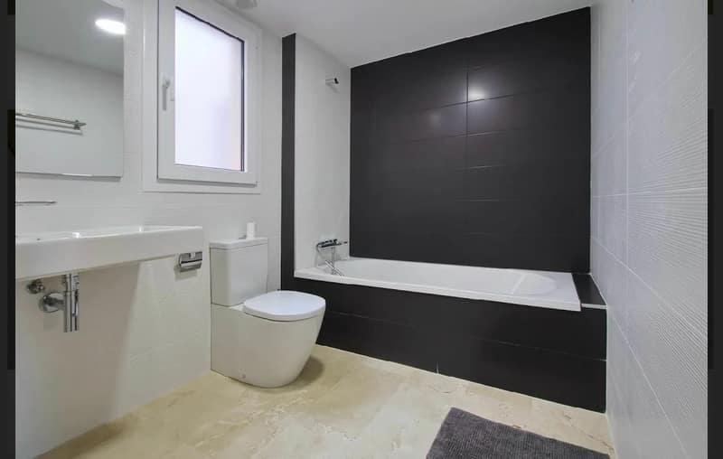 Open photo Listing photo