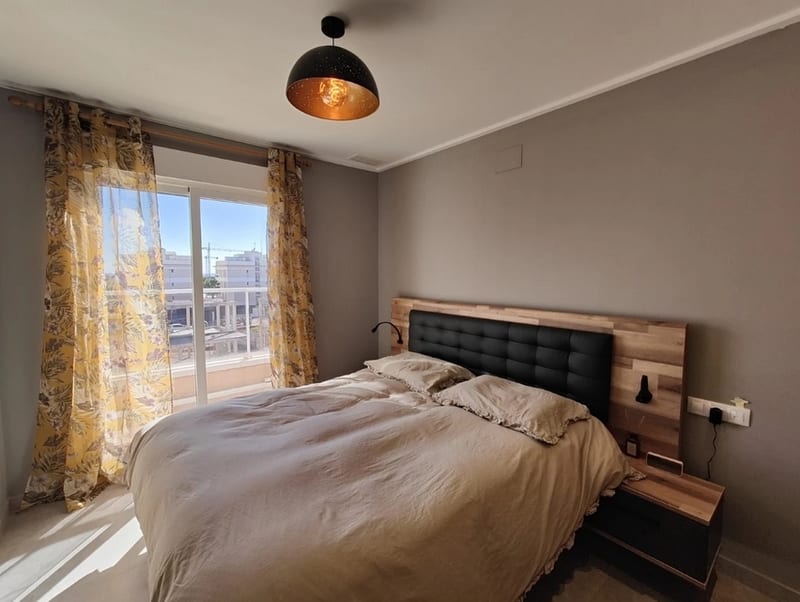 Open photo Listing photo