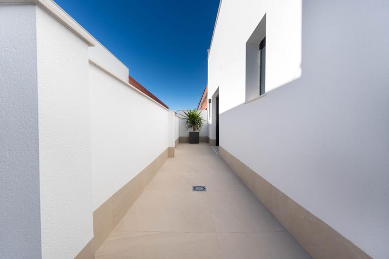 Open photo Listing photo