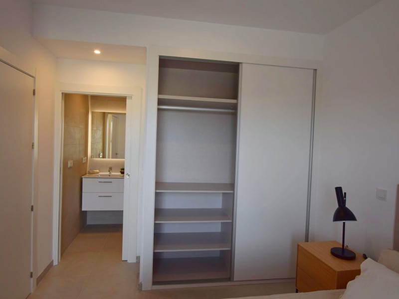 Open photo Listing photo
