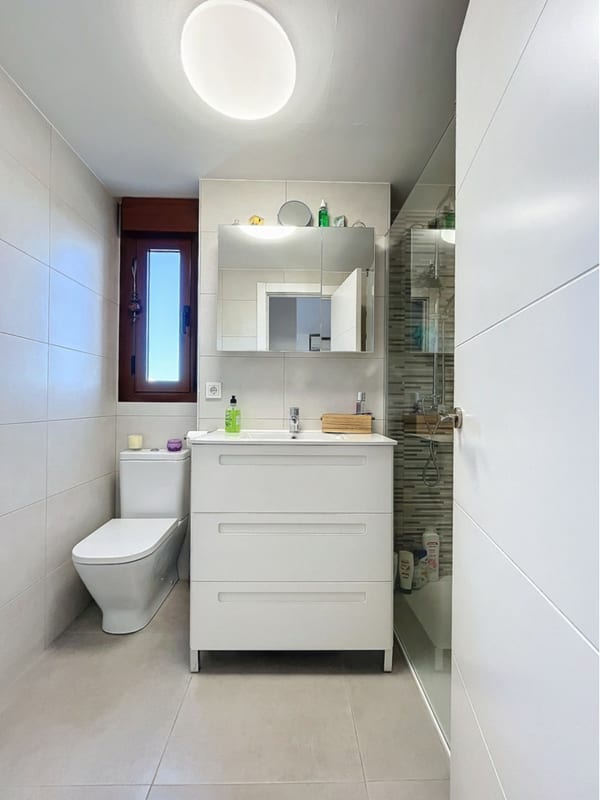 Open photo Listing photo