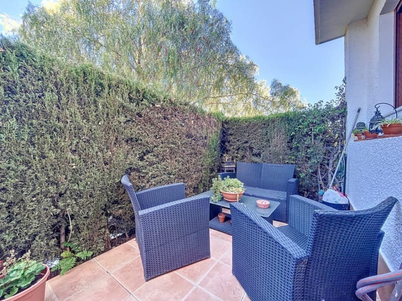 Open photo Listing photo
