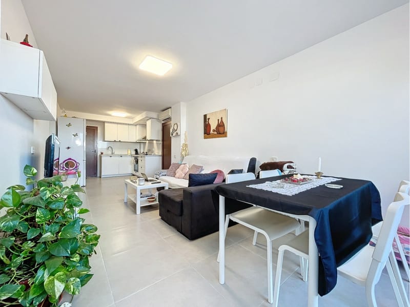 Open photo Listing photo