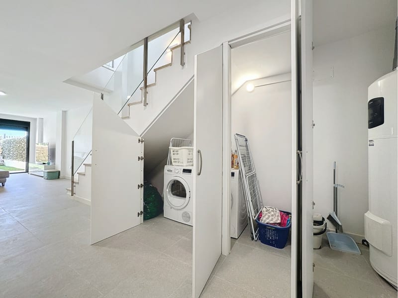 Open photo Listing photo