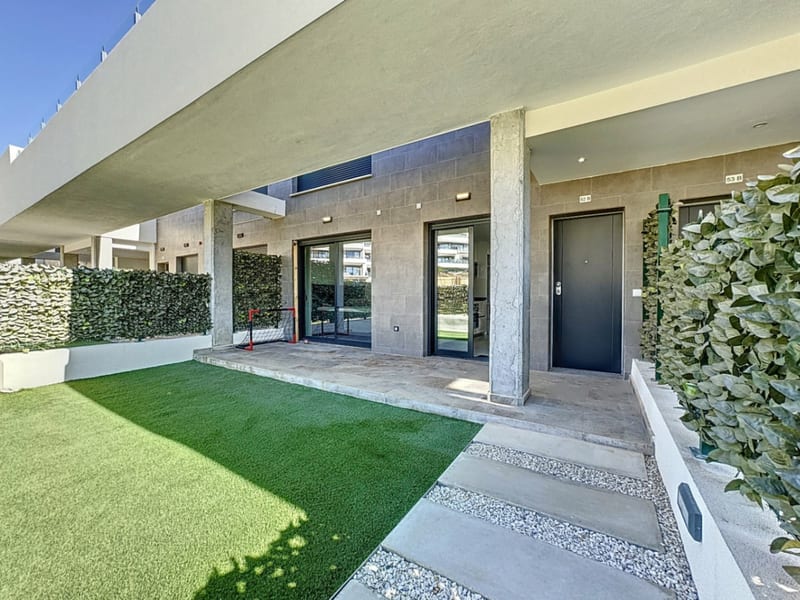 Open photo Listing photo