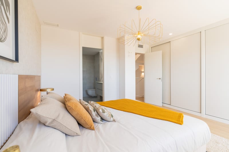 Open photo Listing photo