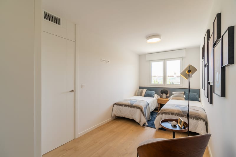 Open photo Listing photo