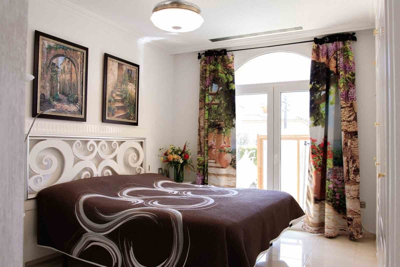 Open photo Listing photo